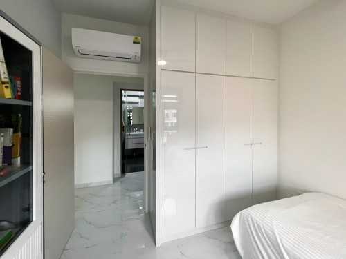 Modern Bedroom at Woodleigh Glen