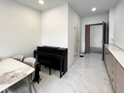 Modern Foyer at Woodleigh Glen