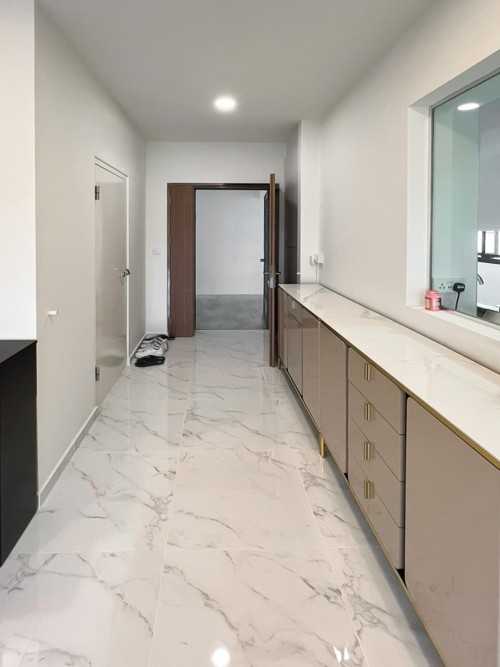 Modern Foyer at Woodleigh Glen