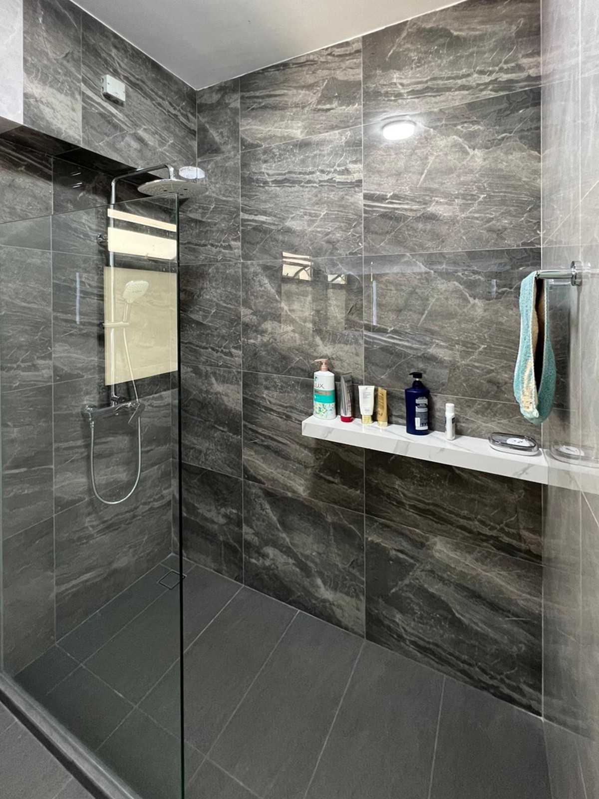 Modern Bathroom with Shower Screen and Window Grille