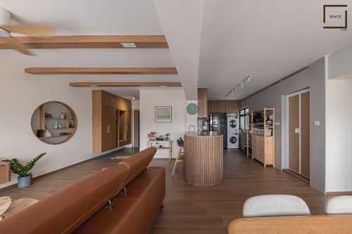 Modern Living Room at 5 ROOM HDB @Ang Mo Kio
