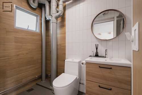 Modern Bathroom at 5 ROOM HDB @Ang Mo Kio