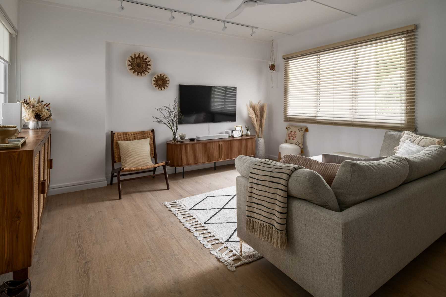 Country Living Room with Vinyl Flooring and TV Console