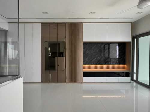 Modern Living Room at Toa Payoh