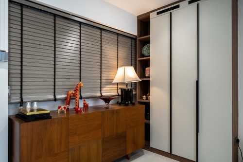 Contemporary Entryway at Bishan | 261 Bishan