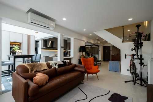 Contemporary Living Room at Bishan | 261 Bishan