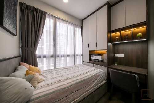 Contemporary Bedroom at 3 Room condo @ Botanique