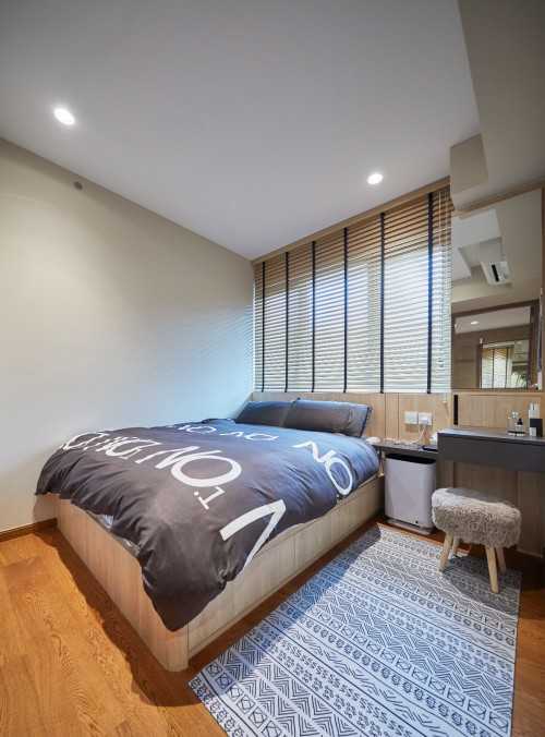 Modern Bedroom at Kingsford Waterbay