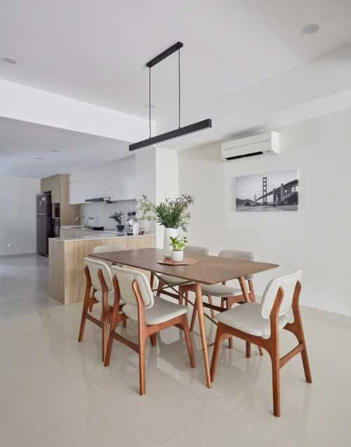 Modern Dining Room at Cashew Drive