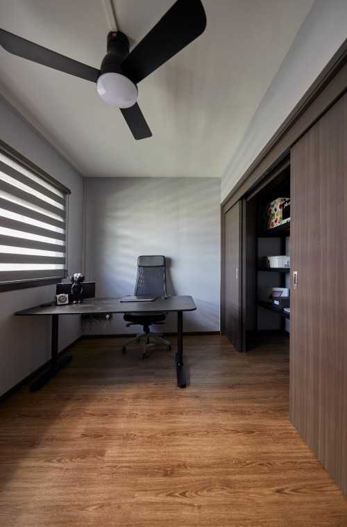 Contemporary Home Office at Jalan Rumah Tinggi