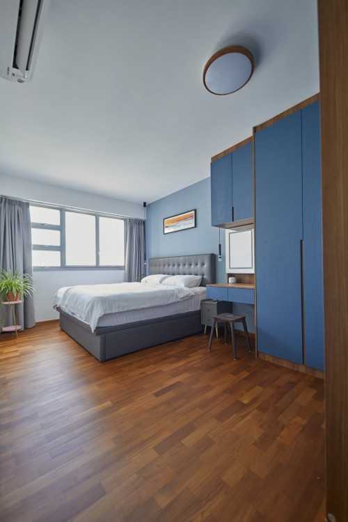 Contemporary Bedroom at Ang Mo Kio Street 23