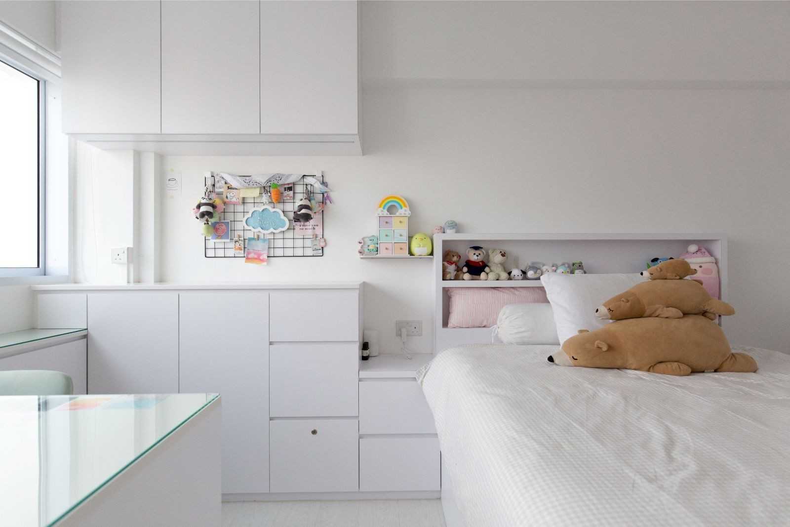 Minimalist Bedroom with Bookshelf and Wardrobe