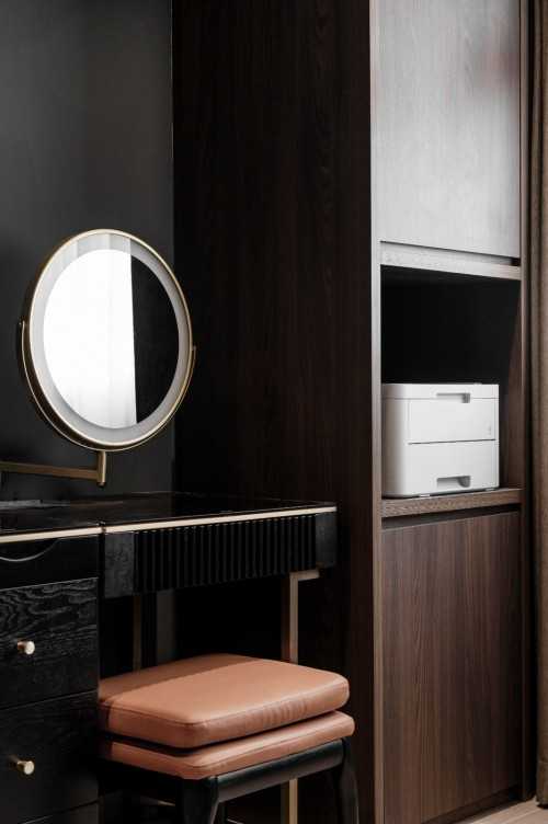 Contemporary Walk-in Wardrobe at BTO 4 room Modern Luxury