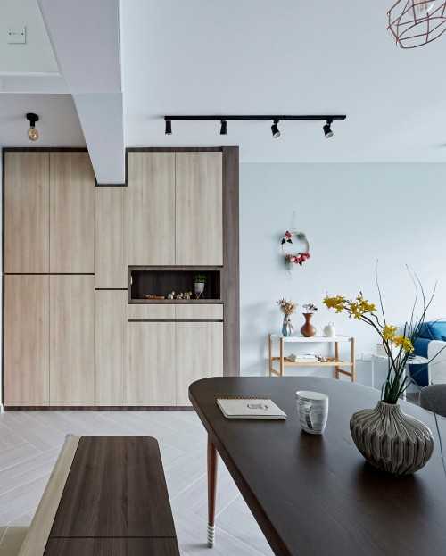Contemporary Dining Room at Telok Blangah Street 31