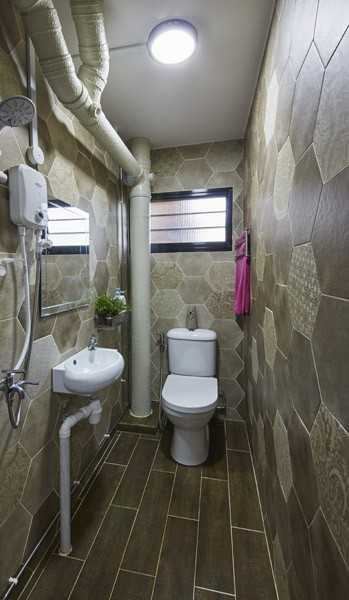 Contemporary Bathroom at Yishun Central