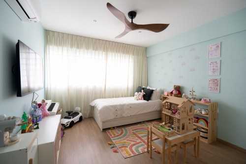 Modern Bedroom at Yishun Avenue 4