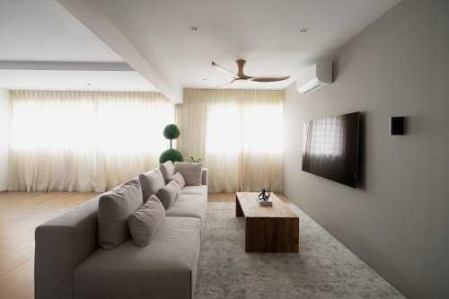 Modern Living Room at Yishun Avenue 4