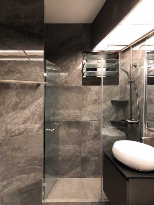 Modern Bathroom at Northshore Edge