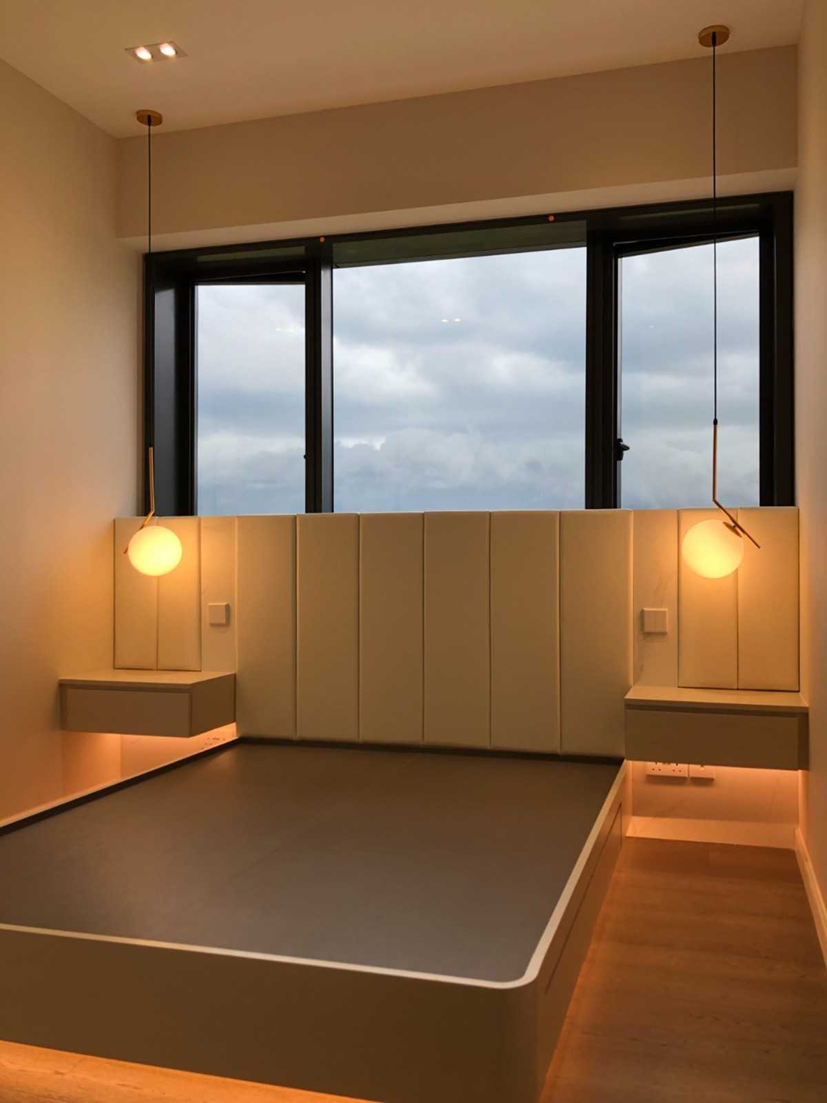 Scandinavian Bedroom with Built-in Bed and Window Grille