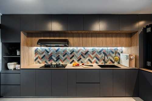 Contemporary Kitchen at HDB Jumbo Flat @ Jalan Bukit Merah