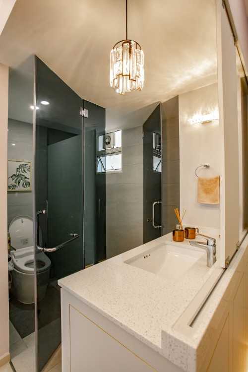 Modern Bathroom at Trellis Condominium @ Toa Payoh