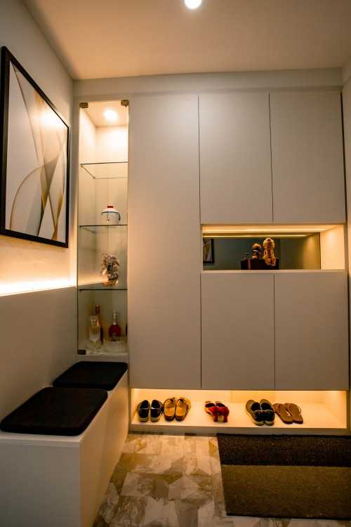 Modern Foyer at Trellis Condominium @ Toa Payoh