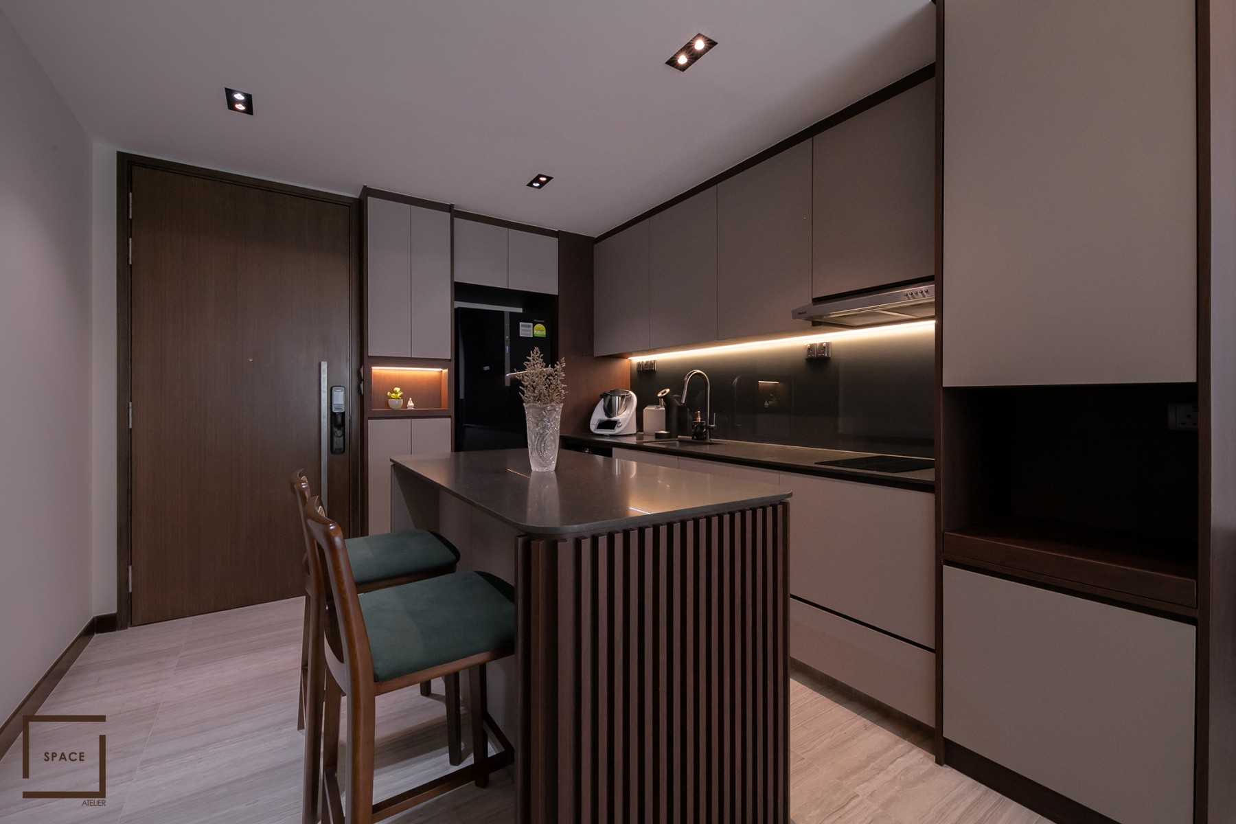 Contemporary Kitchen with Kitchen Island and Cupboard