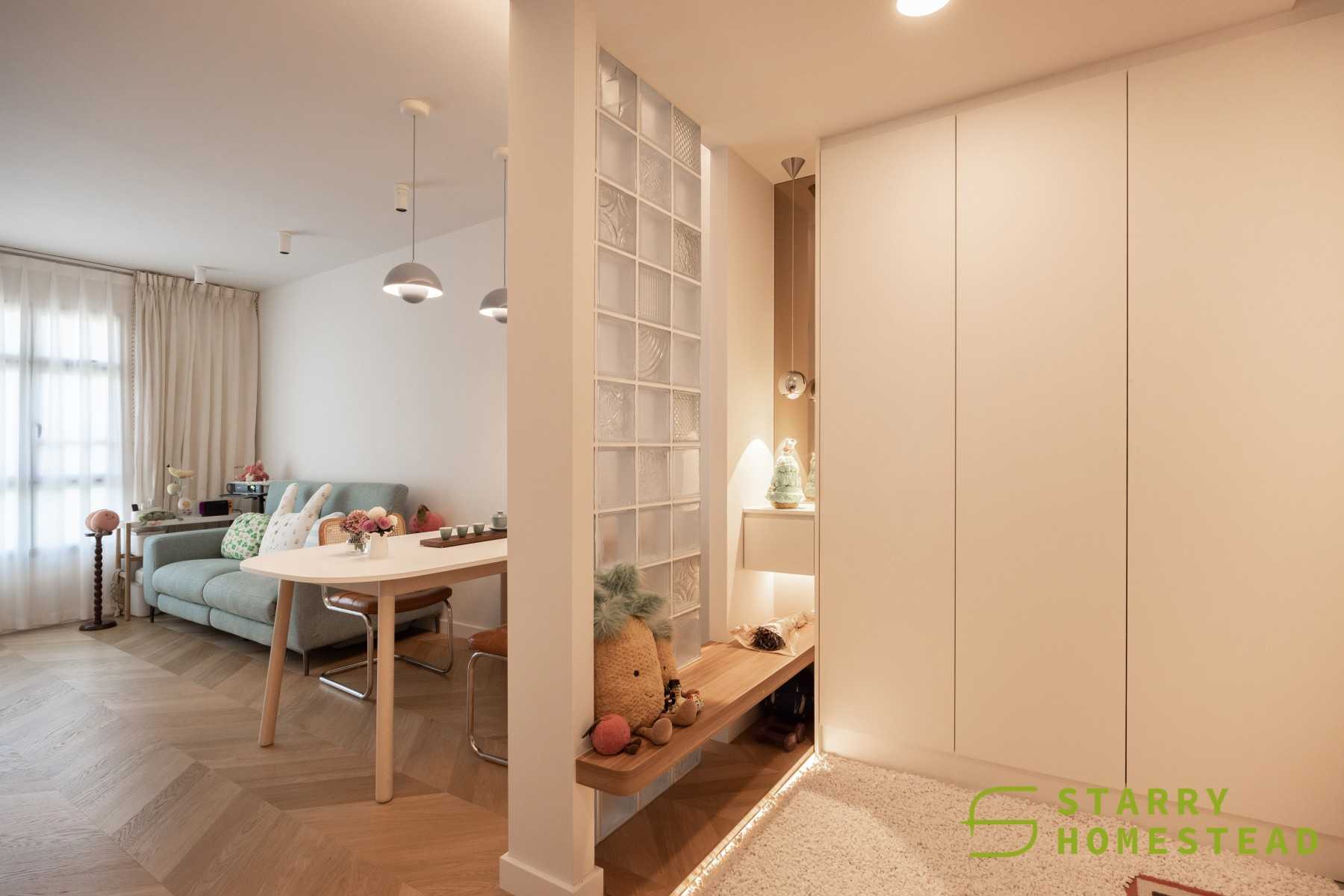 Minimalist Living Room with Drop Light and Downlights
