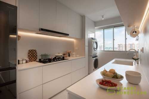 Minimalist Kitchen at 96B Henderson Road