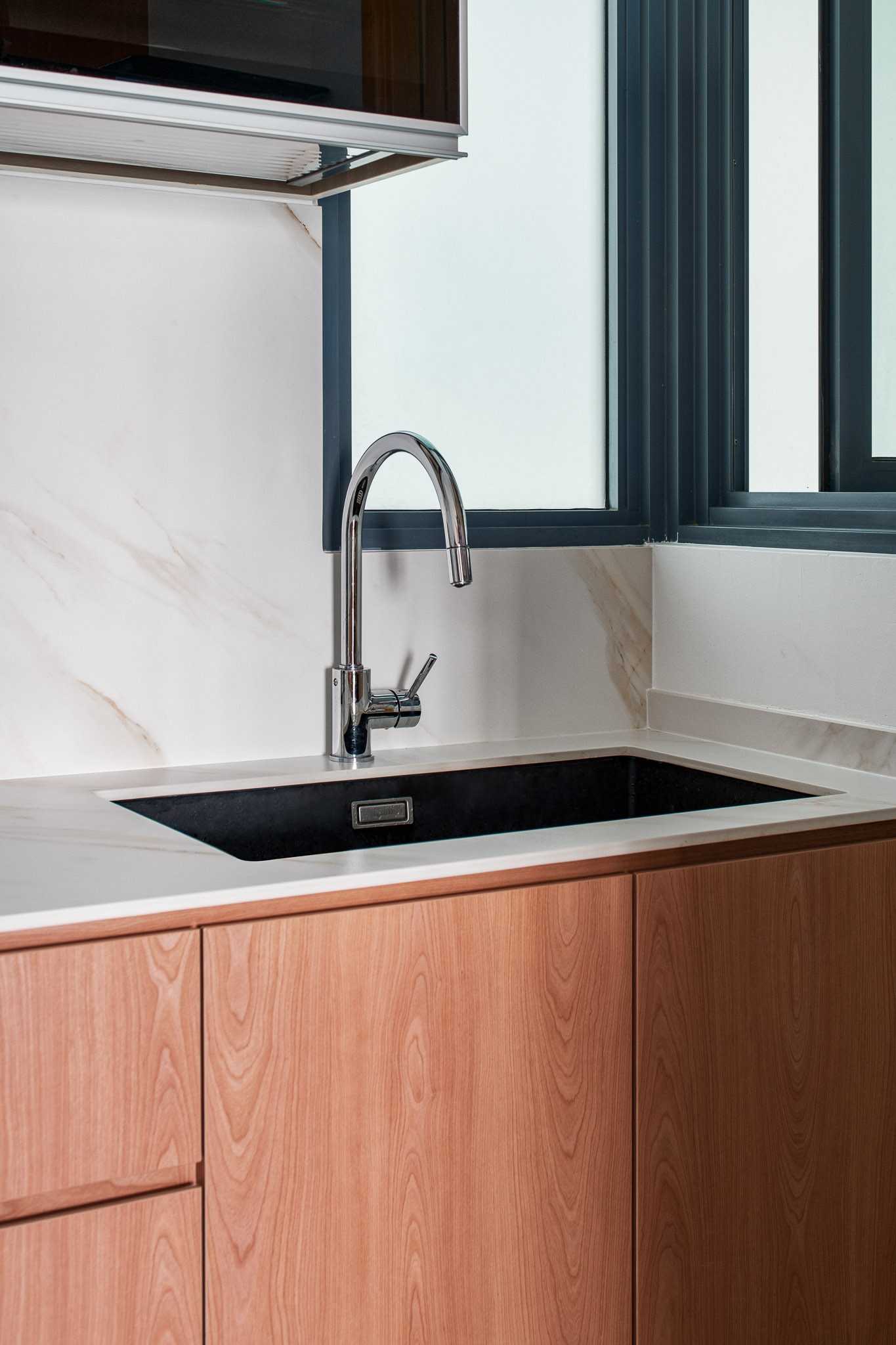 Scandinavian Kitchen with Countertop and Homogeneous Tiles