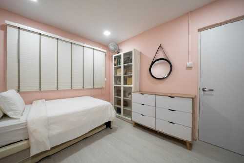 Minimalist Bedroom at 539 Bukit Batok