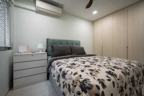 Minimalist Bedroom at 539 Bukit Batok