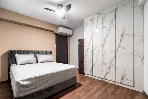 Modern Bedroom at Bukit Batok West Avenue 6