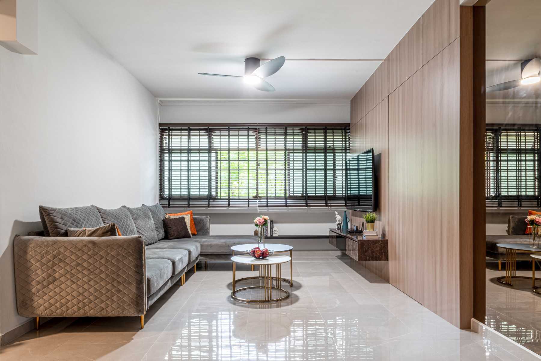 Modern Living Room with Feature Wall and Mirror