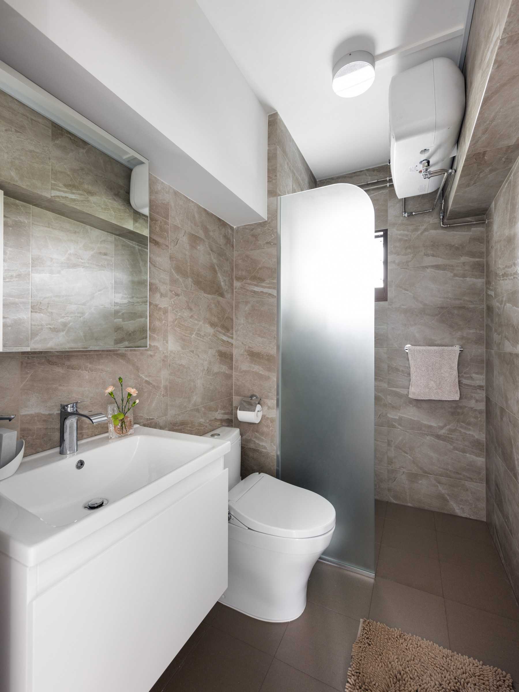 Modern Bathroom with Mirror and Shower Screen