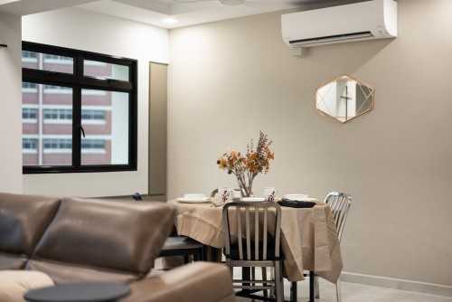 Modern Dining Room at Stirling Road