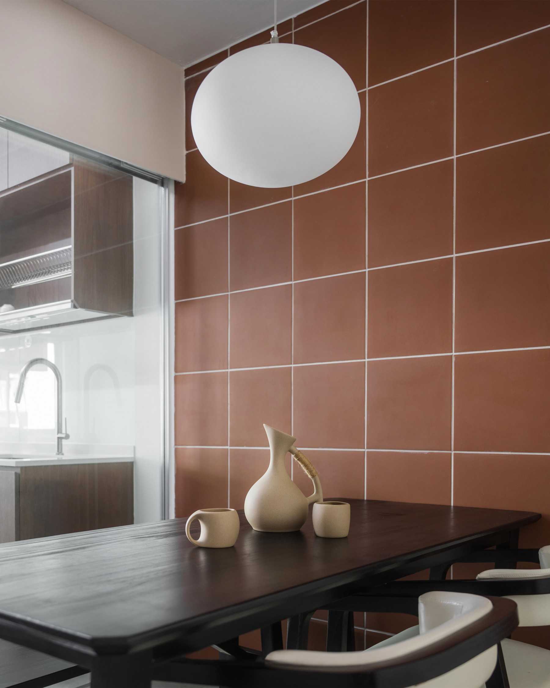 Contemporary Dining Room with Dining Table and Tableware