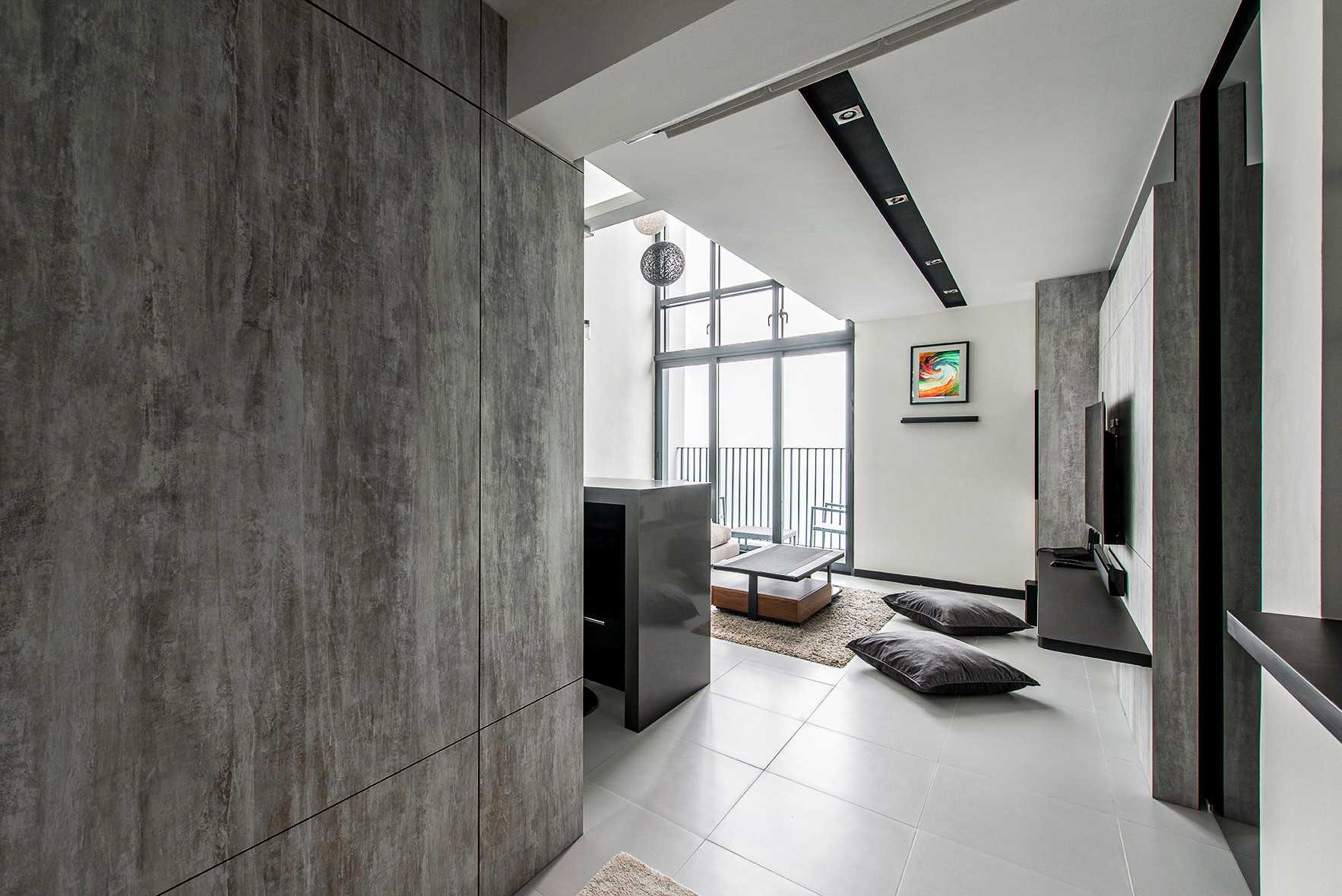 Modern Entryway with Feature Wall and Coffee Table