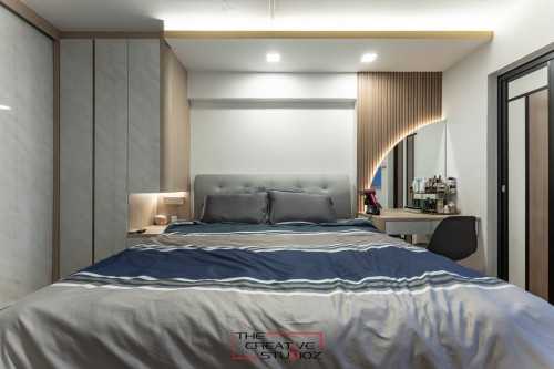 Modern Bedroom at 284 Yishun Ave 6