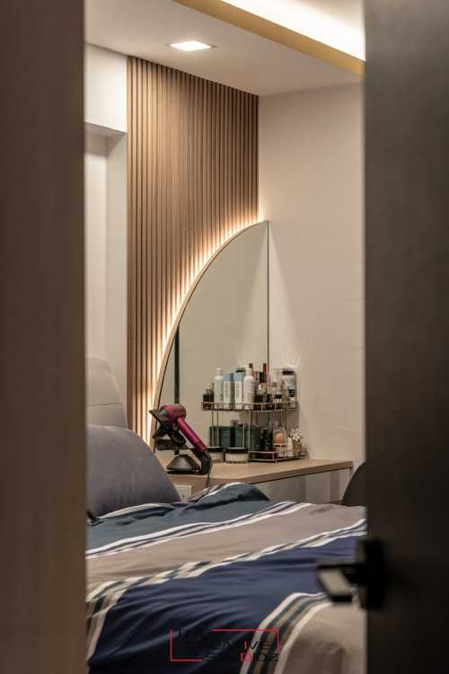 Modern Bedroom at 284 Yishun Ave 6