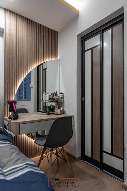 Modern Bedroom at 284 Yishun Ave 6