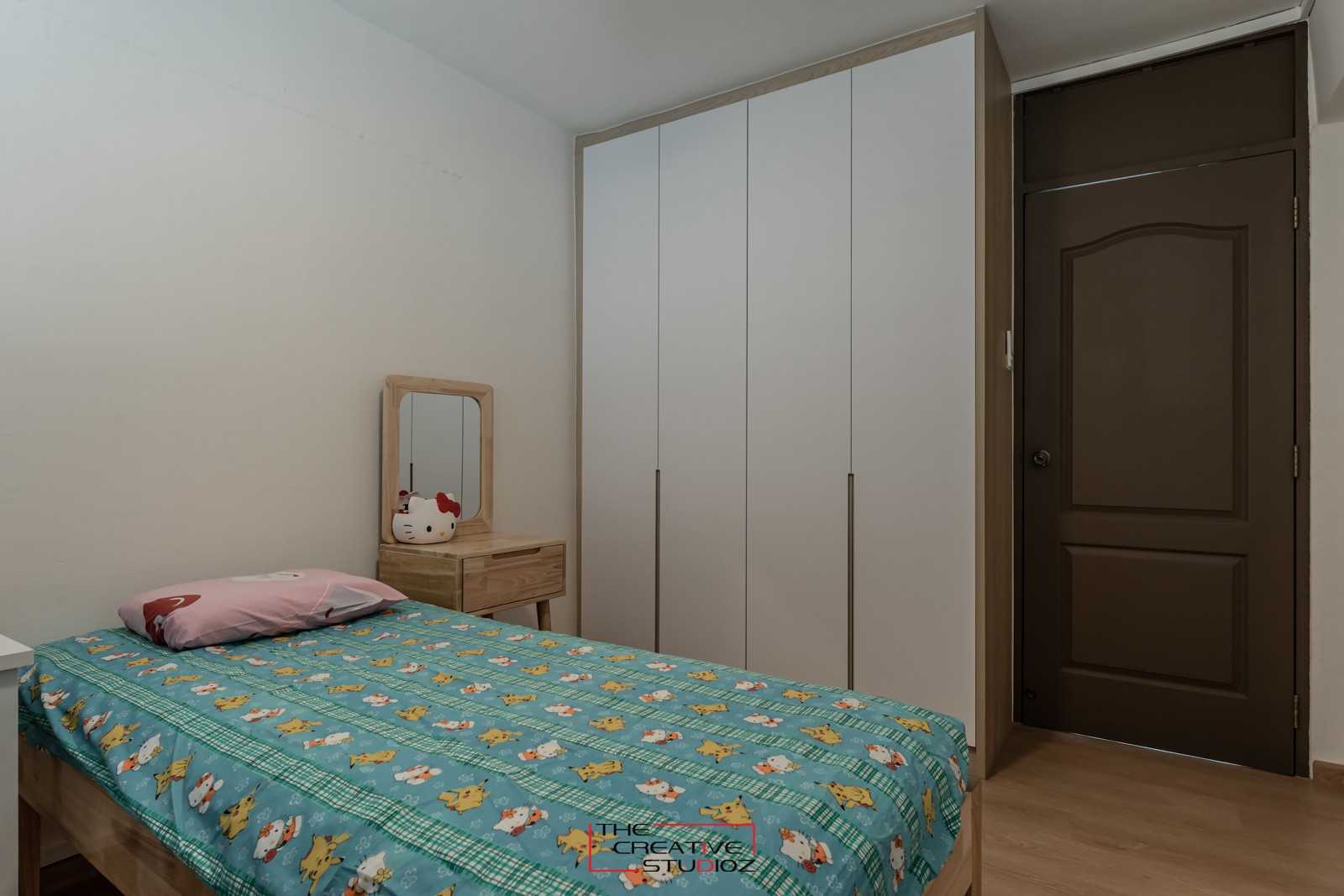 Scandinavian Bedroom with Vinyl Flooring and Wardrobe