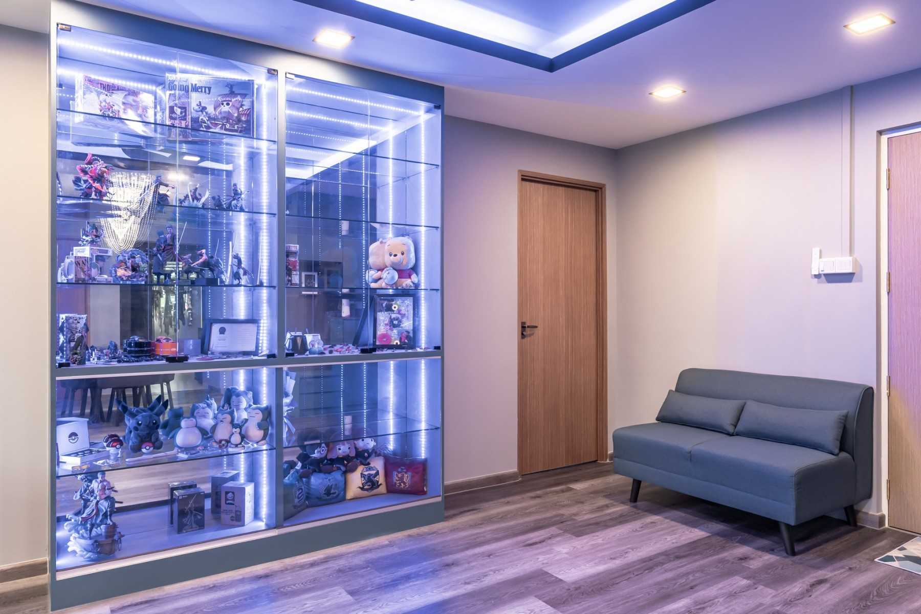Modern Living Room with Vinyl Flooring and Cove Lighting