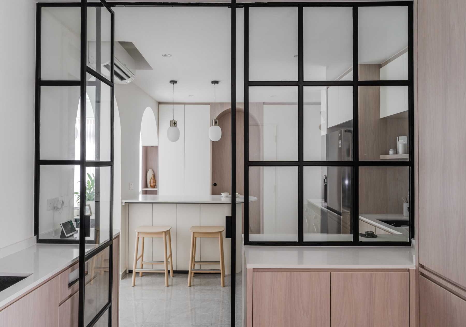 Scandinavian Dining Room with Dining Table and Dining Chairs