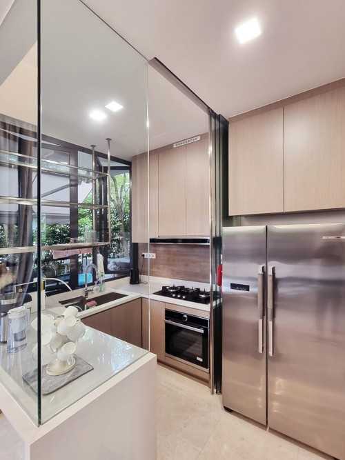 Modern Kitchen at Alana