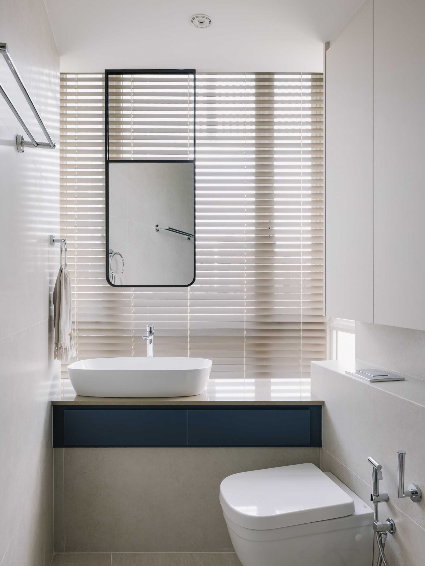 Contemporary Bathroom with Mirror and Downlights