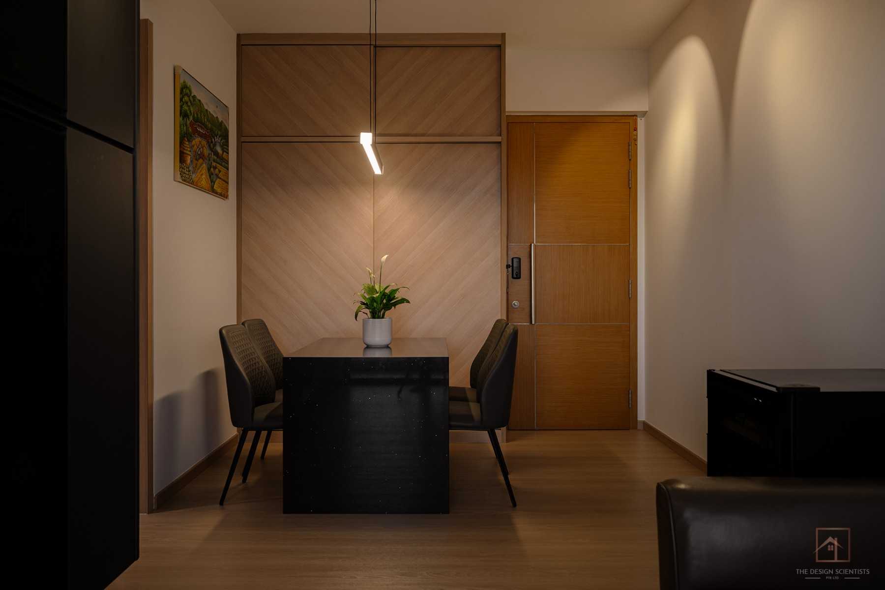 Contemporary Dining Room with Dining Table and Lighting
