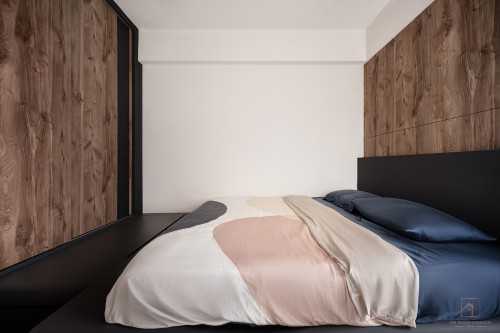 Contemporary Bedroom at 543 Dunman Road (Questa Condo)