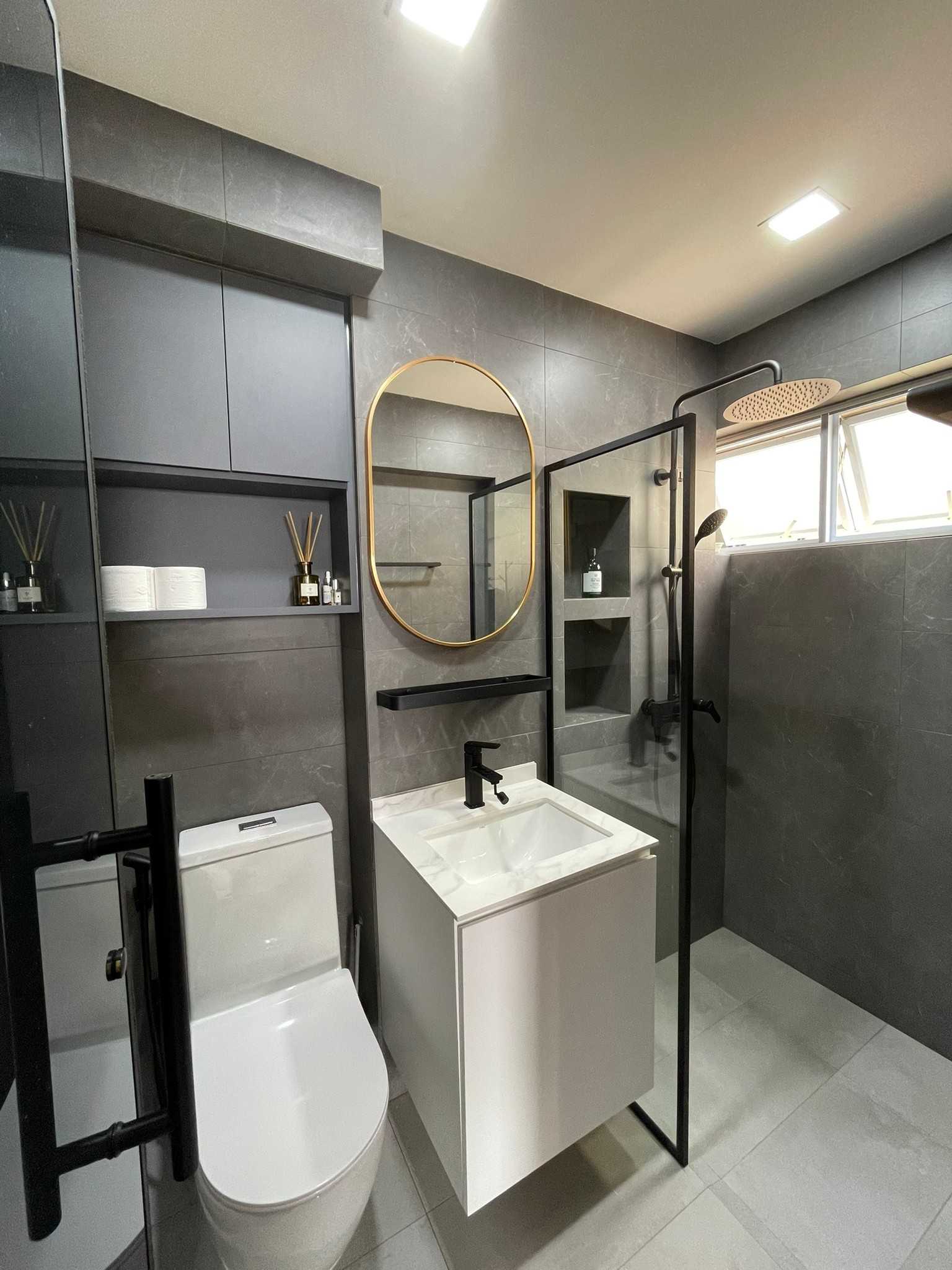 Contemporary Bathroom with Homogeneous Tiles and Mirror