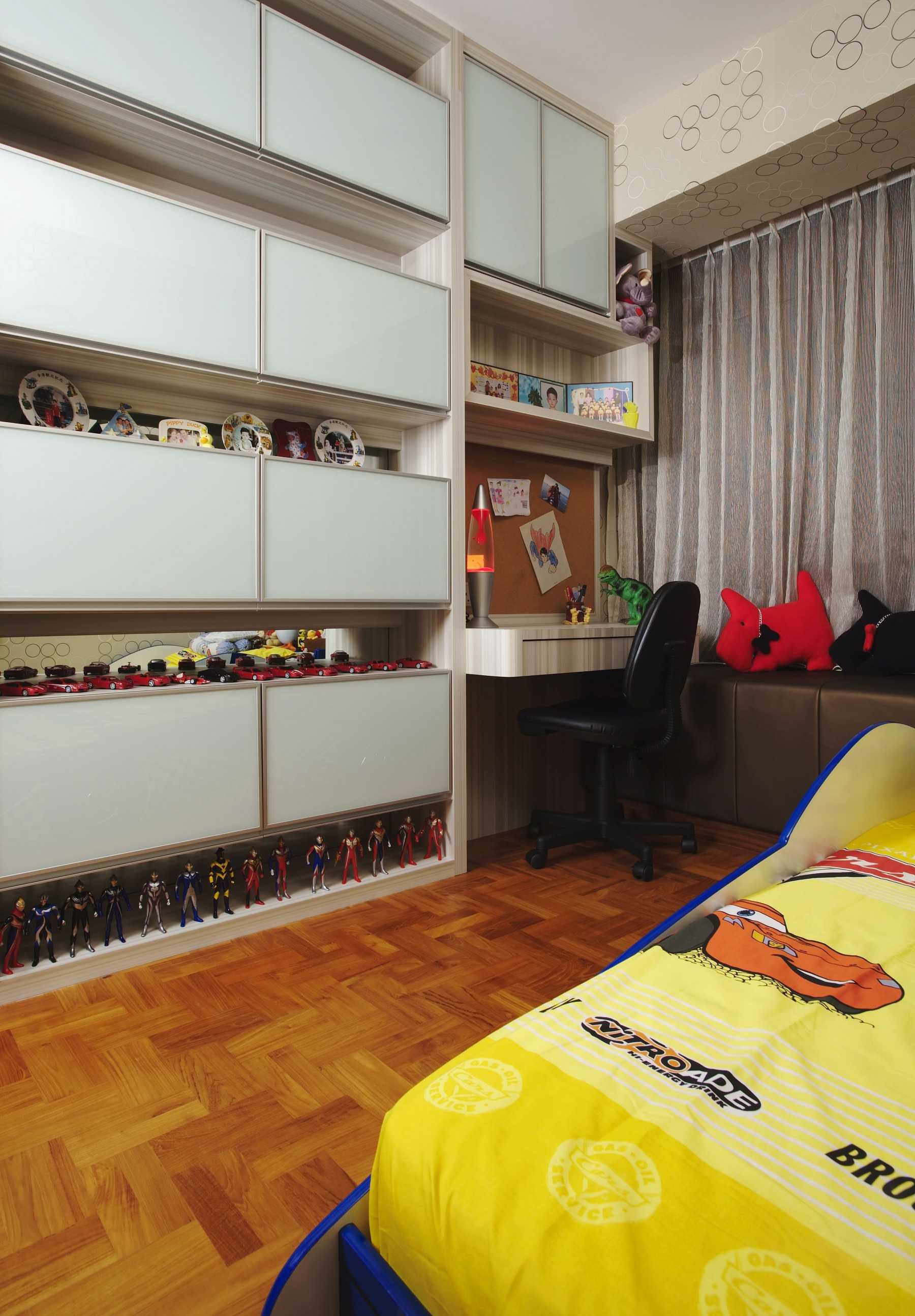 Modern Bedroom with Bookshelf and Parquet Floor